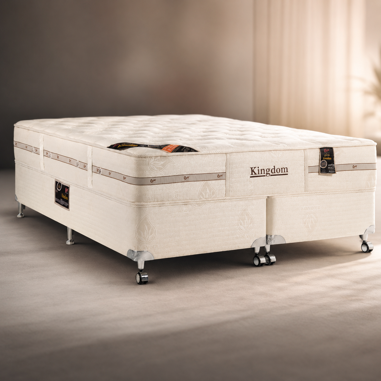 Cama box Castor Kingdom Aloe Vera com acabamento claro